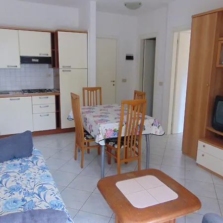Cozy 150m From The Sea