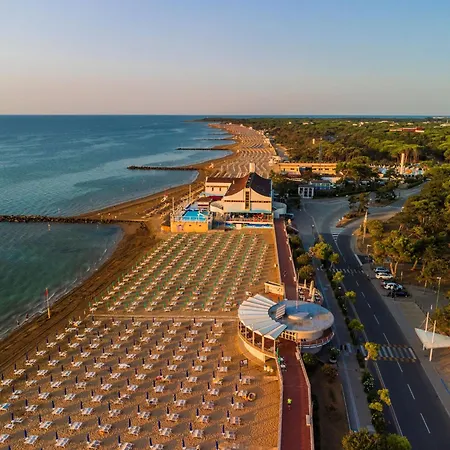 Cozy 150m From The Sea